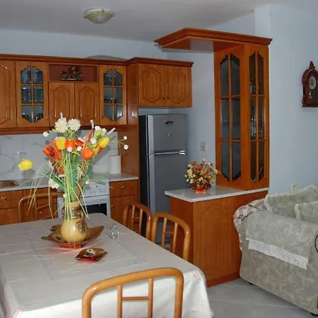 The Hill Ξενοδοχείο 5*