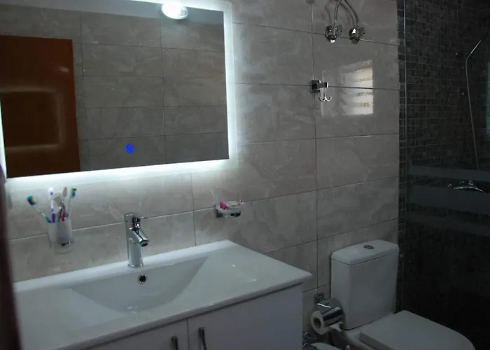 The Hill 5* Saranda